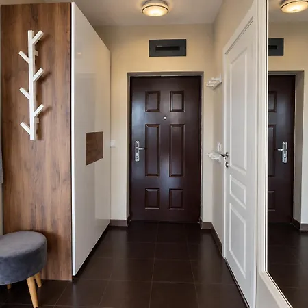 Deluxe 1-bedroom Mountain View Near Road